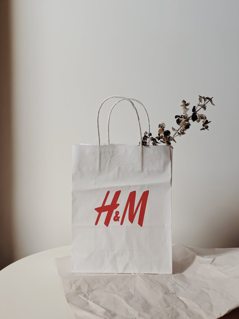 Hennes & Mauritz AB (H&M): $26 млрд